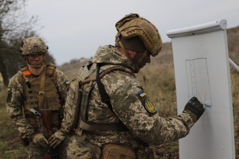 КОНКУРС  ЕСЕ  «ФІЛОСОФСЬКІ  ЗАСАДИ  ВІЙСЬКОВОГО ЛІДЕРСТВА»
